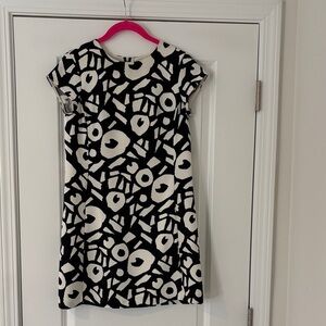 Navy and White Graphic Pattern Shift Dress